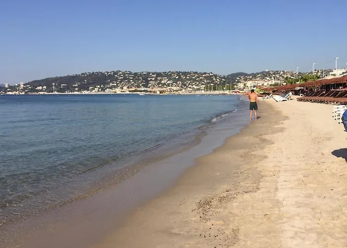 לינה וארוחת בוקר Alessia 4*