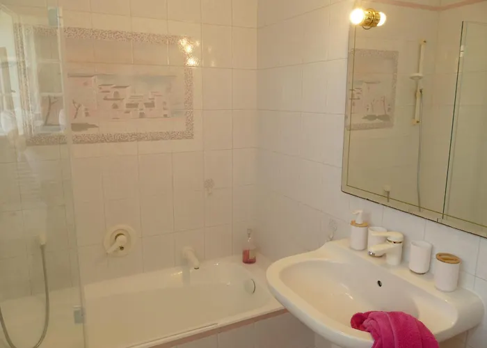 Alessia Oda ve Kahvaltı Antibes